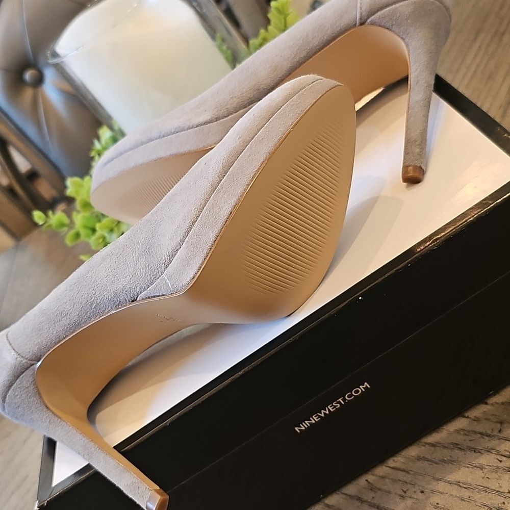 NWT Light Gray Suede High Heels Size 7 Nine West - Picture 6 of 10